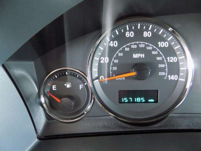 2006 Jeep Grand Cherokee Limited 4dr SUV 4WD w/ Front Side Airbags